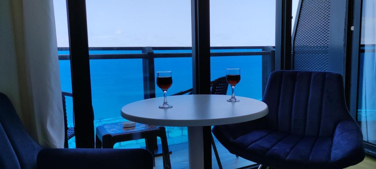 Only Front Sea View, No Side View, Wonderful Panorama, High Floor, Location Guarantee Aparthotel บาทูมิ ภายนอก รูปภาพ