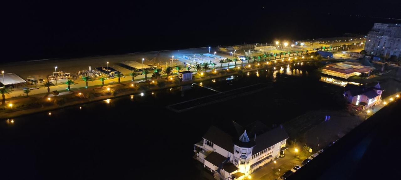 Only Front Sea View, No Side View, Wonderful Panorama, High Floor, Location Guarantee Aparthotel บาทูมิ ภายนอก รูปภาพ