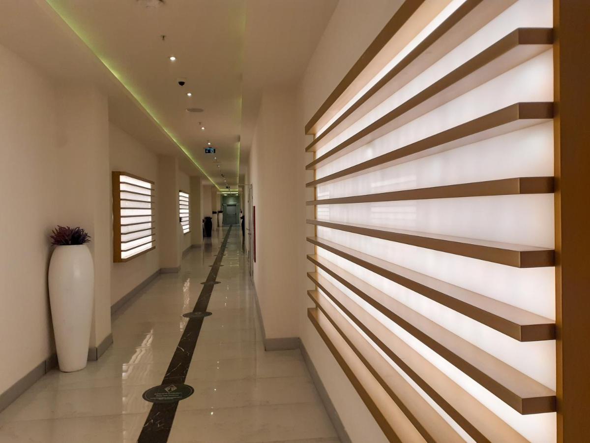 Only Front Sea View, No Side View, Wonderful Panorama, High Floor, Location Guarantee Aparthotel บาทูมิ ภายนอก รูปภาพ